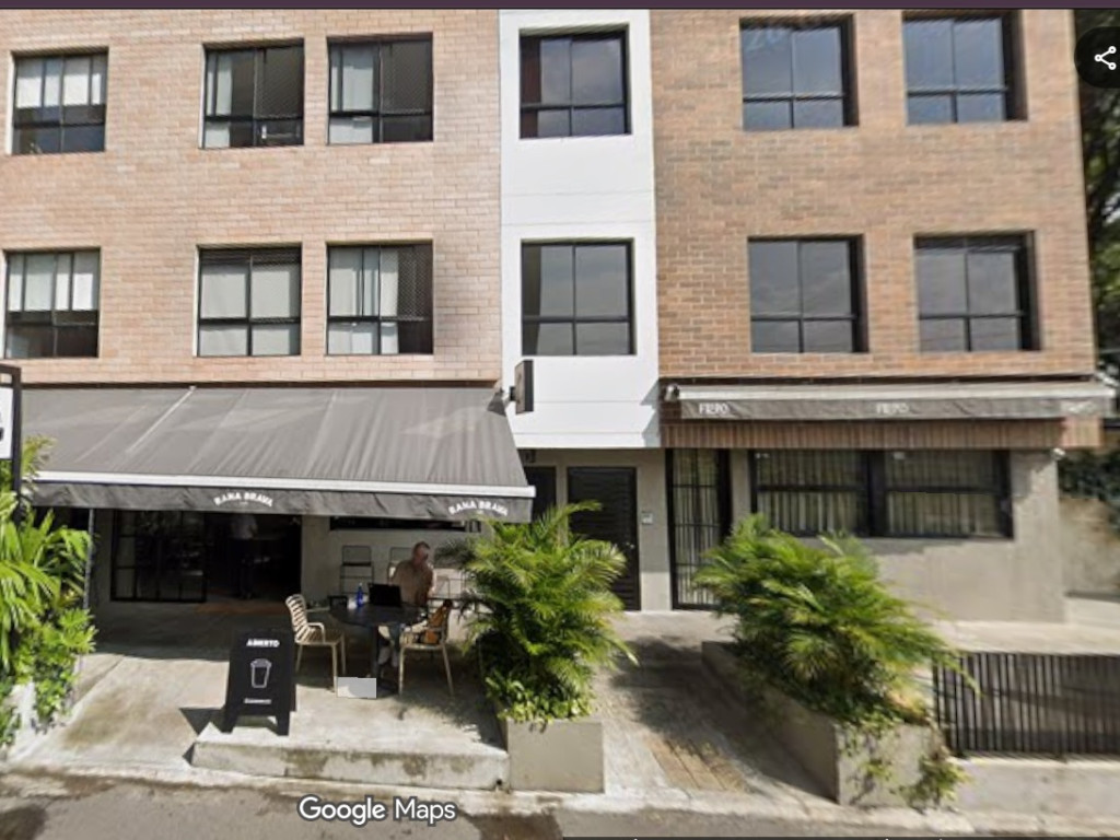 Building in Laureles (900 m²) for Sale - 3