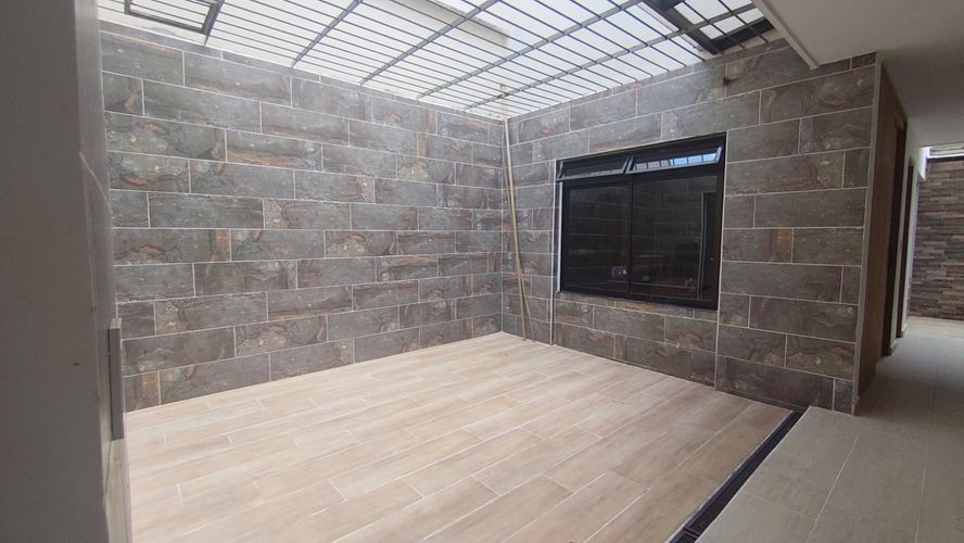 Casa de 3 alcobas en venta en Estadio, Medellín, 143 m² · foto 2 de 14