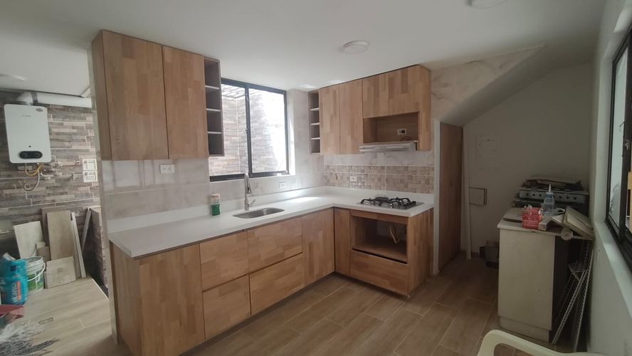 Casa de 3 alcobas en venta en Estadio, Medellín, 143 m² · foto 3 de 14