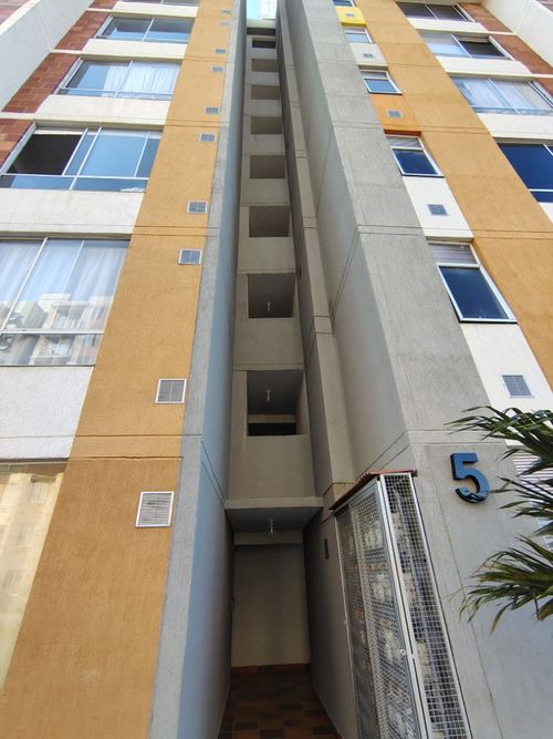 Apartamento de 2 alcobas en arriendo en Chaparral, Los Patios, 56 m² · foto 2 de 14