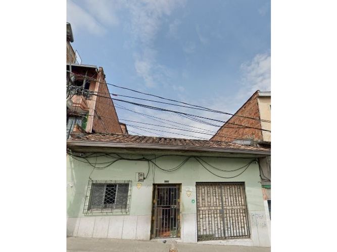 Casa en venta en La Candelaria, Medellín, 411 m² · foto 3 de 5