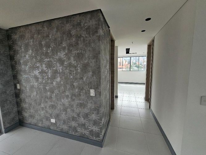 Apartamento de 2 alcobas en arriendo en Castropol, Medellín, 128 m² · foto 5 de 16