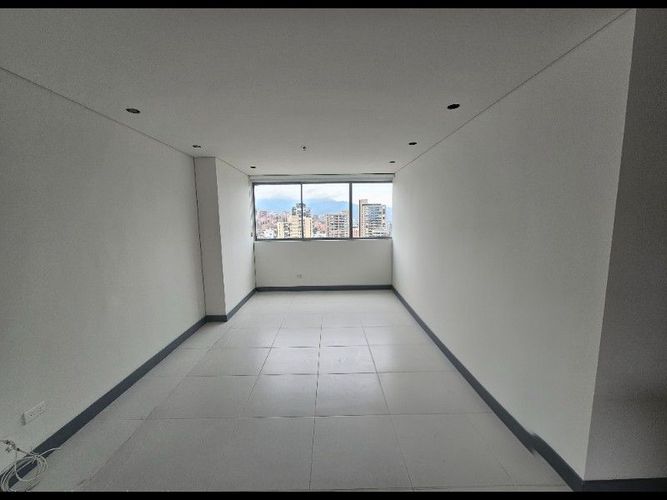 Apartamento de 2 alcobas en arriendo en Castropol, Medellín, 128 m² · foto 8 de 16
