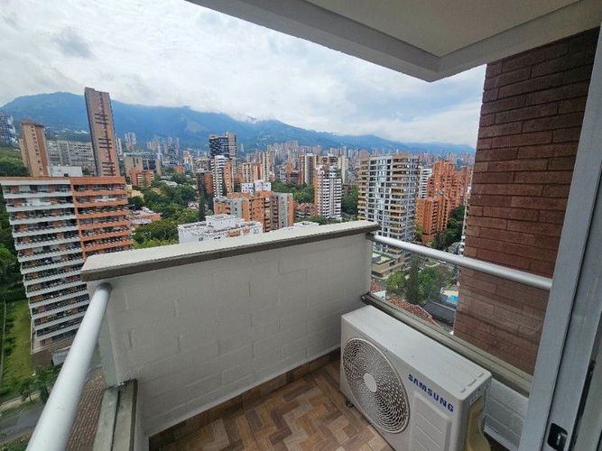 Apartamento de 2 alcobas en arriendo en Castropol, Medellín, 128 m² · foto 15 de 16
