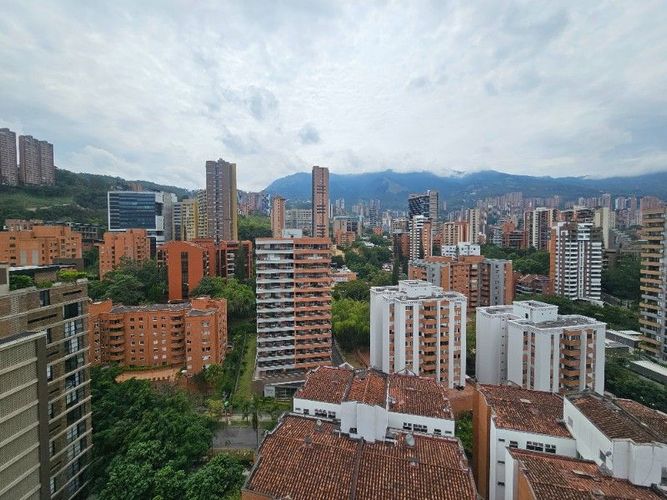 Apartamento de 2 alcobas en arriendo en Castropol, Medellín, 128 m² · foto 16 de 16