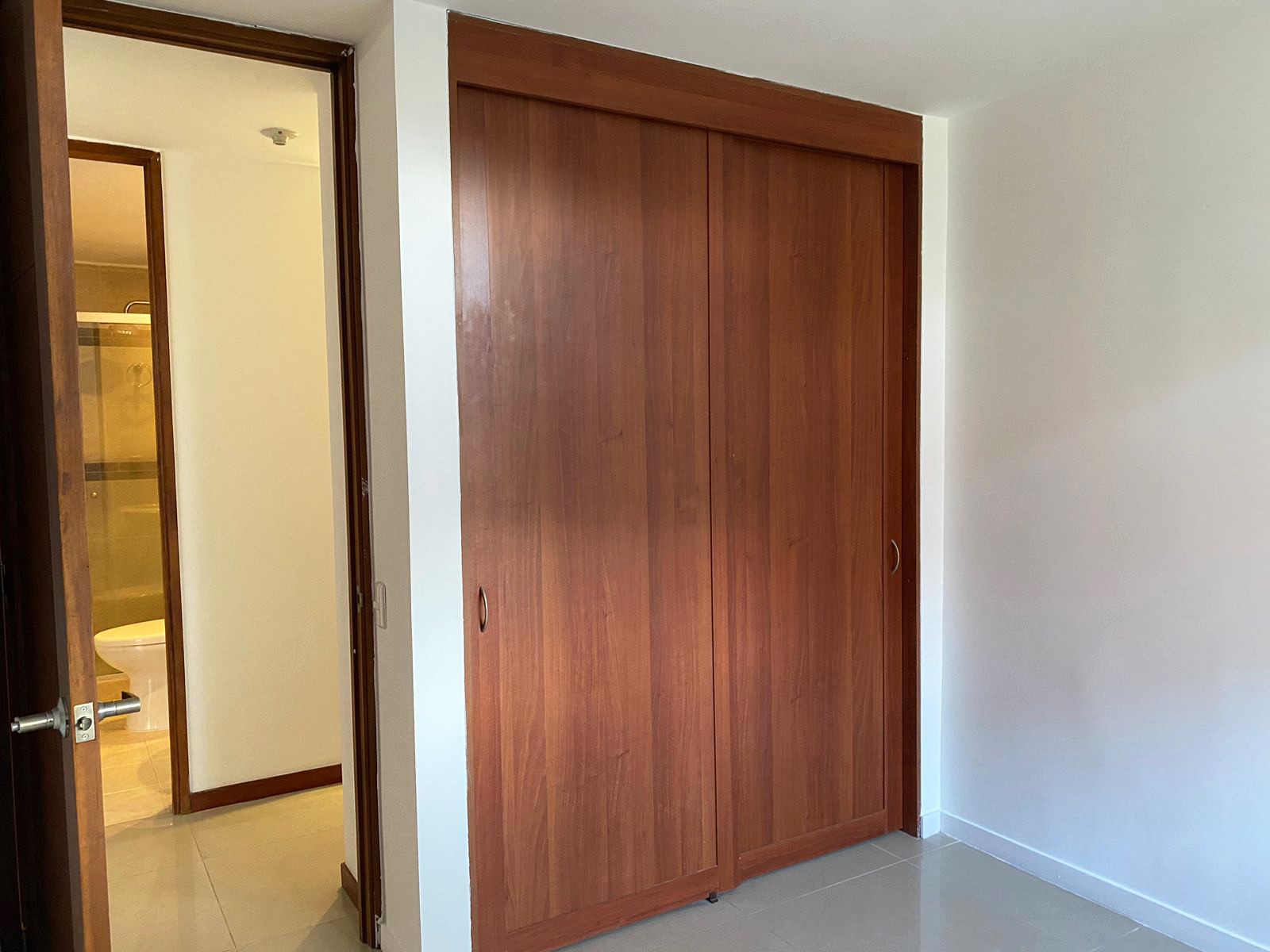 Apartamento en venta en Loma Del Esmeraldal, Envigado · foto 10 de 16