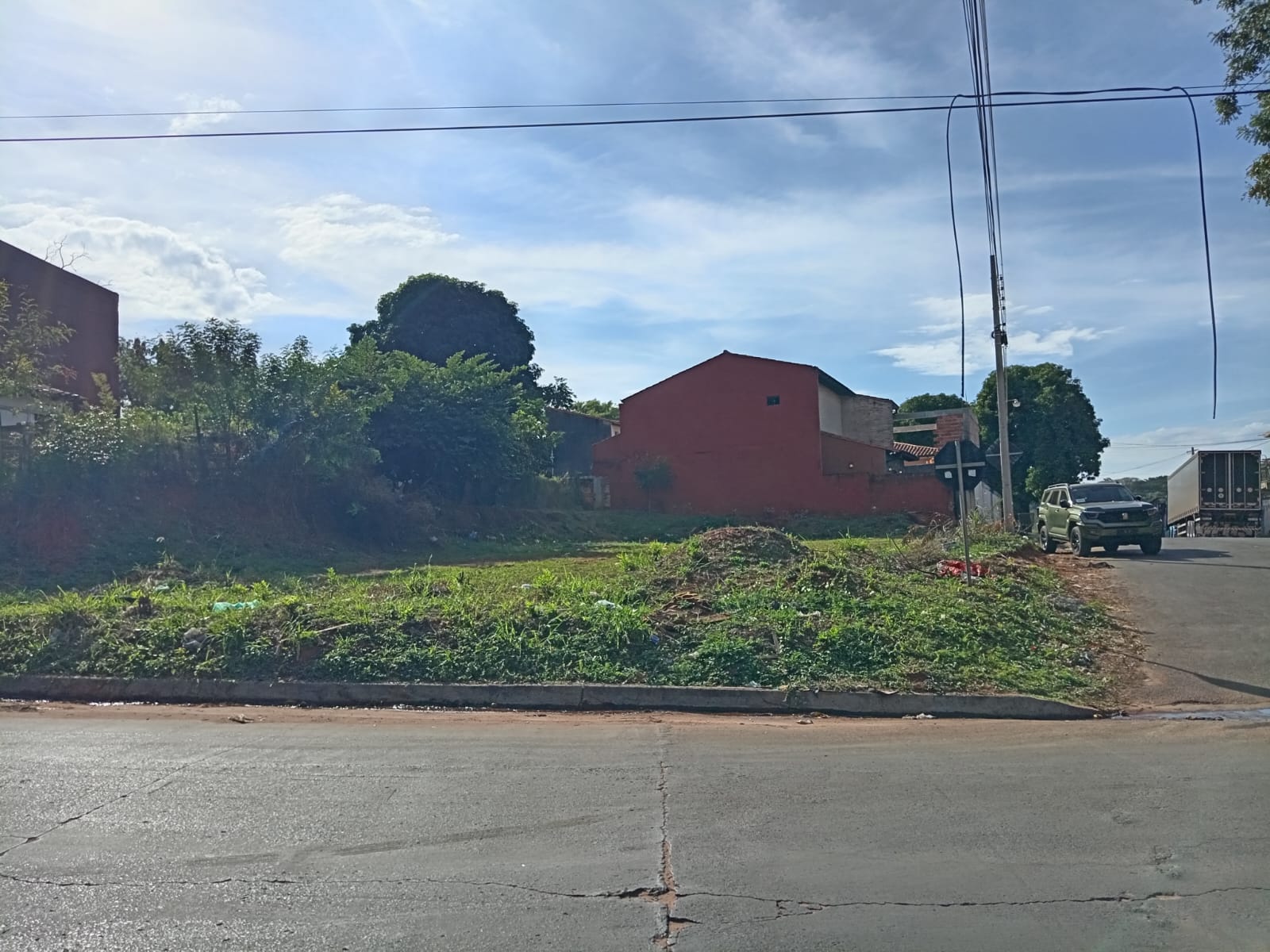 Vendo terreno en esquina en Villa Elisa - foto 1