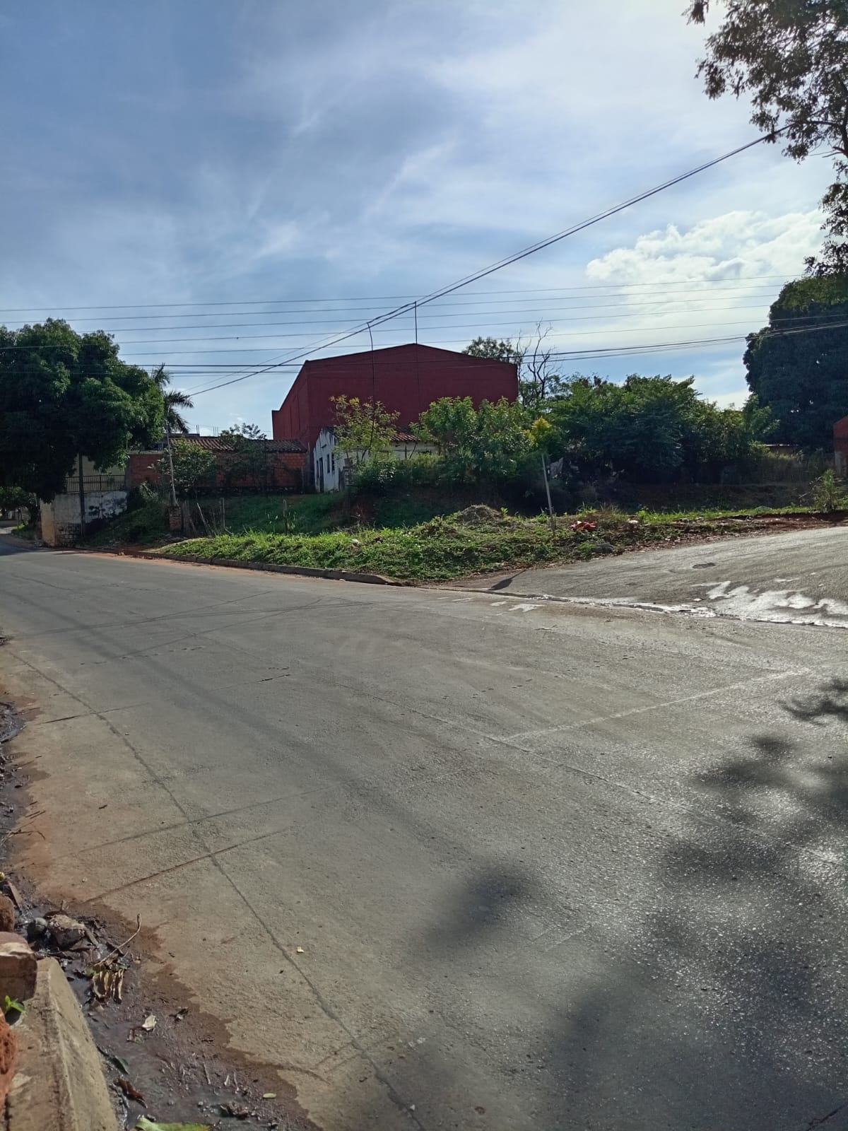 Vendo terreno en esquina en Villa Elisa - foto 2