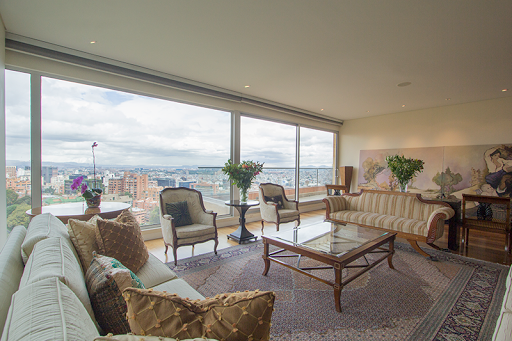 Apartamento de 4 alcobas en venta en Los Rosales, Bogotá, 640 m² · foto 4 de 24