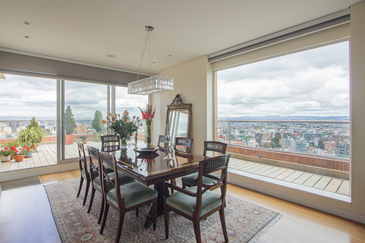 Apartamento de 4 alcobas en venta en Los Rosales, Bogotá, 640 m² · foto 8 de 24