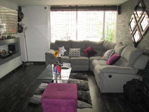 Casa en venta en Santa Isabel, Bogotá · foto 2 de 17
