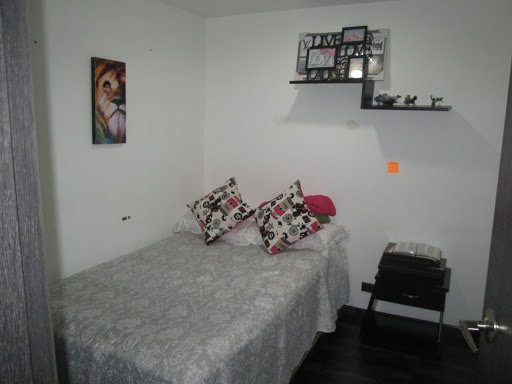 Casa en venta en Santa Isabel, Bogotá · foto 9 de 17