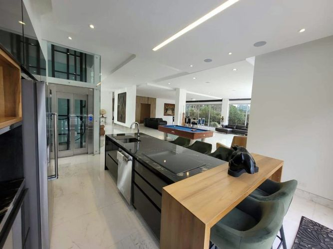 Casa de 6 alcobas en venta en Guayabito, Rionegro · foto 9 de 14