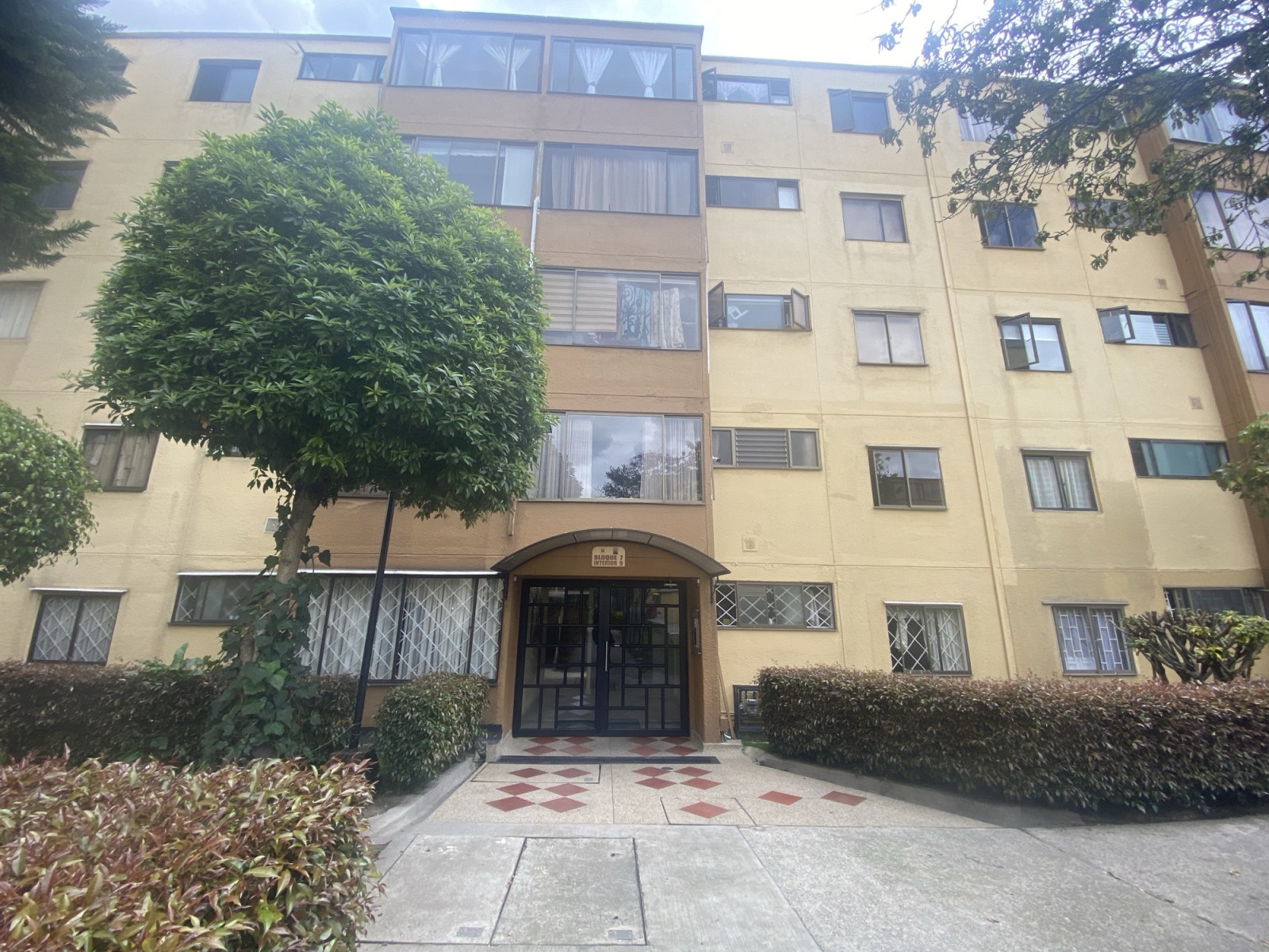 Apartamento en venta en Bochica, Bogotá · foto 2 de 21