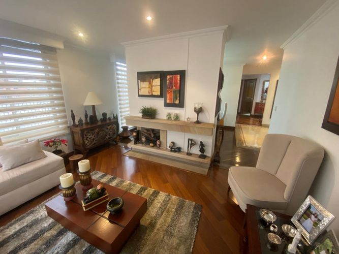 Apartamento en venta en Santa Barbara Occidental, Bogotá · foto 7 de 22