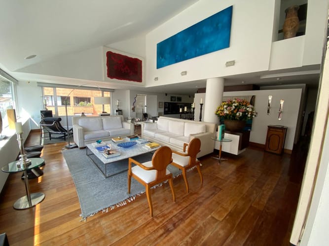 Apartamento de 3 alcobas en venta en El Refugio I, Bogotá, 492 m² · foto 2 de 21