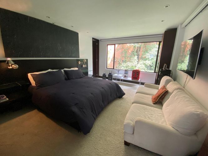 Apartamento de 3 alcobas en venta en El Refugio I, Bogotá, 492 m² · foto 7 de 21