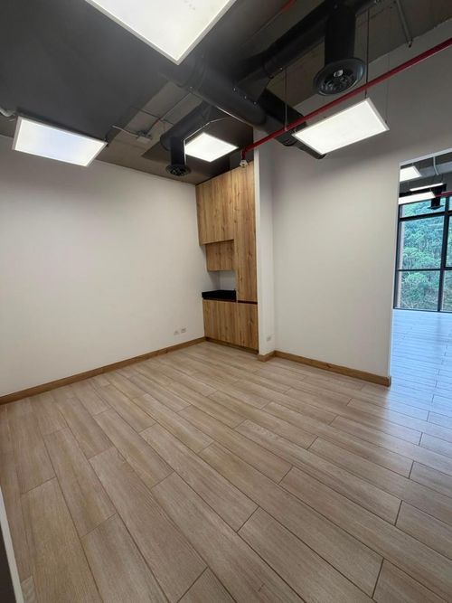 Oficina en arriendo en Las Palmas, Medellín, 38 m² · foto 2 de 6