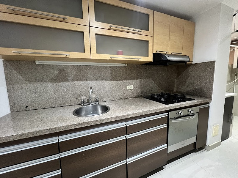 Apartamento en venta en Los Rosales, Bogotá · foto 8 de 24