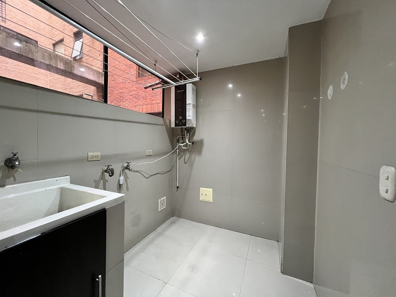 Apartamento en venta en Los Rosales, Bogotá · foto 10 de 24