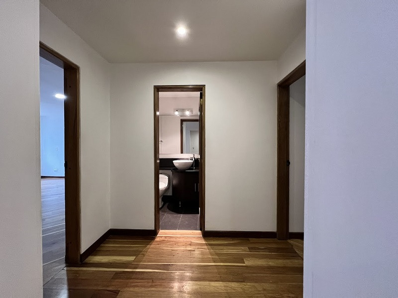 Apartamento en venta en Los Rosales, Bogotá · foto 13 de 24
