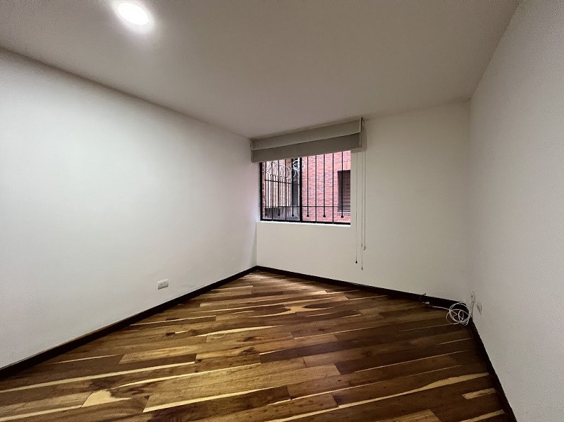 Apartamento en venta en Los Rosales, Bogotá · foto 14 de 24