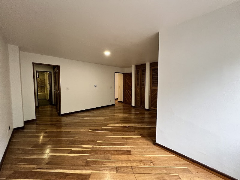 Apartamento en venta en Los Rosales, Bogotá · foto 20 de 24