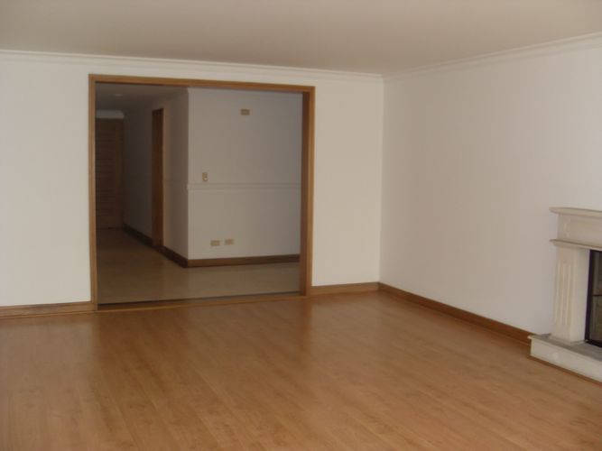 Apartamento de 3 alcobas en venta en Chico Norte, Bogotá, 196 m² · foto 3 de 24