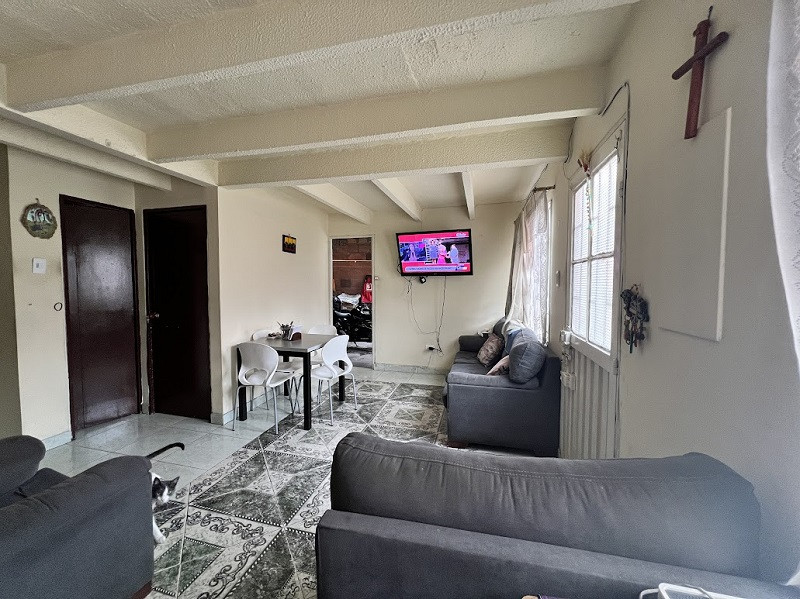 Casa en venta en Zarzamora, Bogotá · foto 2 de 18