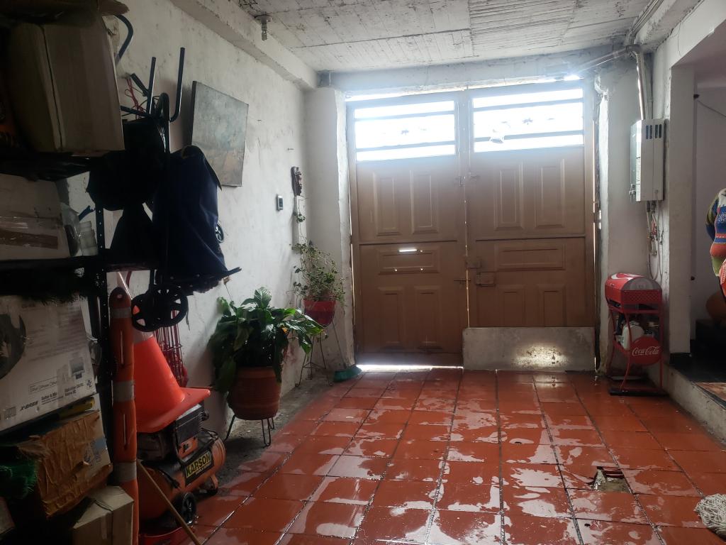 Casa en venta en La Clarita, Bogotá · foto 2 de 24