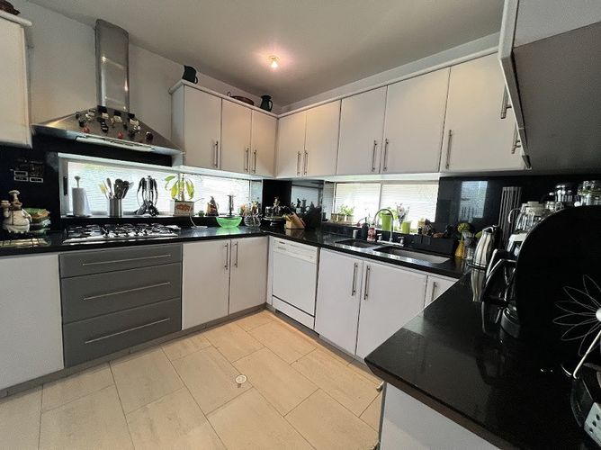 Casa de 3 alcobas en venta en Sotileza, Bogotá, 269 m² · foto 8 de 24