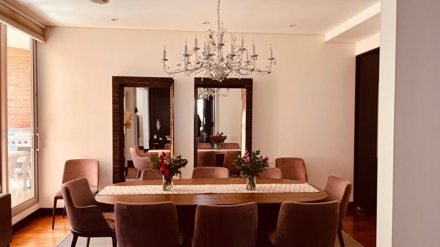 Apartamento de 3 alcobas en venta en Los Rosales, Bogotá, 283 m² · foto 5 de 17