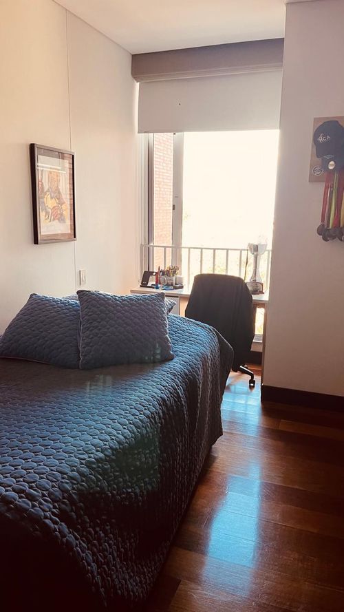 Apartamento de 3 alcobas en venta en Los Rosales, Bogotá, 283 m² · foto 11 de 17