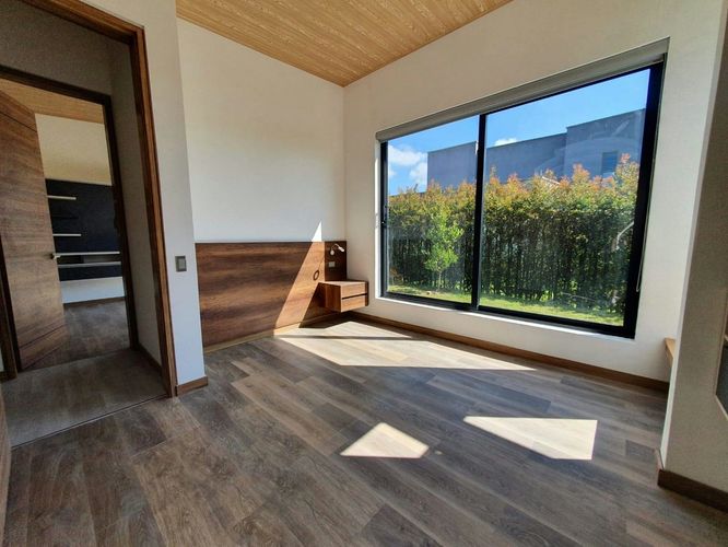Casa de 4 alcobas en venta en Guayabito, Rionegro, 540 m² · foto 9 de 11
