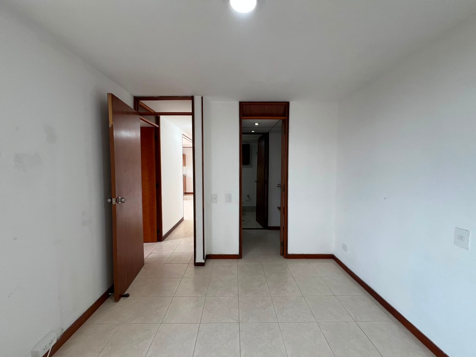 Apartamento en arriendo en Villa Carlota, Medellín · foto 10 de 13