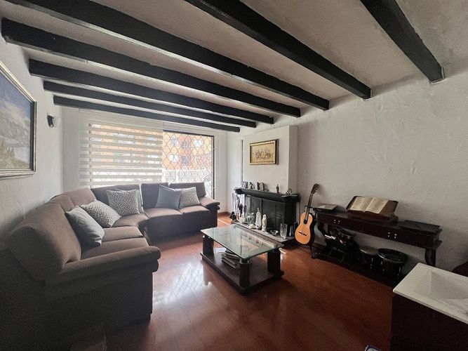 Casa de 4 alcobas en venta en Las Villas, Bogotá, 275 m² · foto 2 de 19