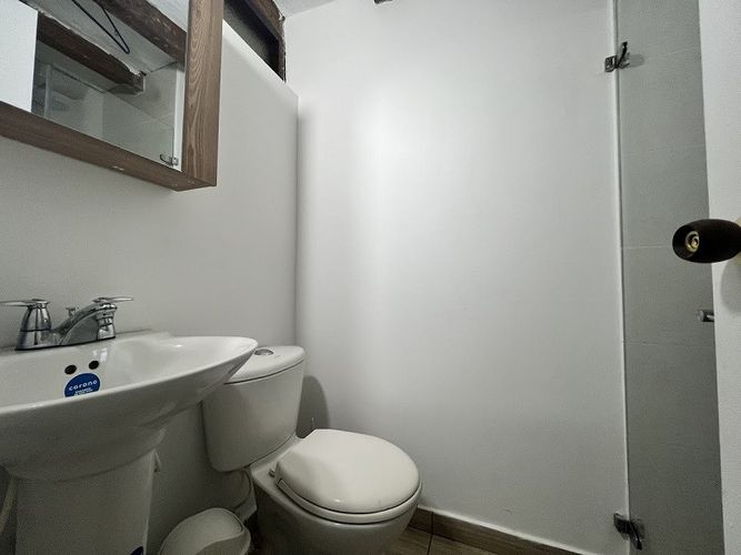 Casa de 4 alcobas en venta en Las Villas, Bogotá, 275 m² · foto 9 de 19
