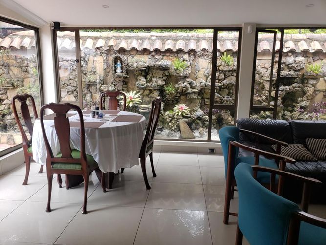 Casa de 5 alcobas en venta en San Jose De Bavaria, Bogotá, 284 m² · foto 13 de 24