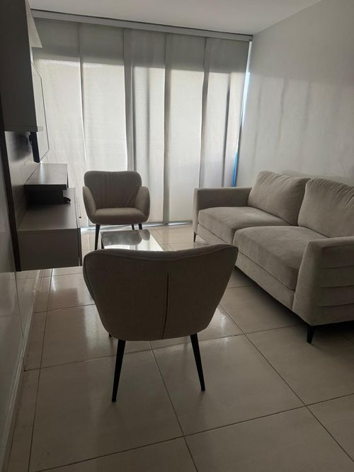 Apartamento de 3 alcobas en venta en Conjunto Alicante, Girón, 66 m² · foto 4 de 10