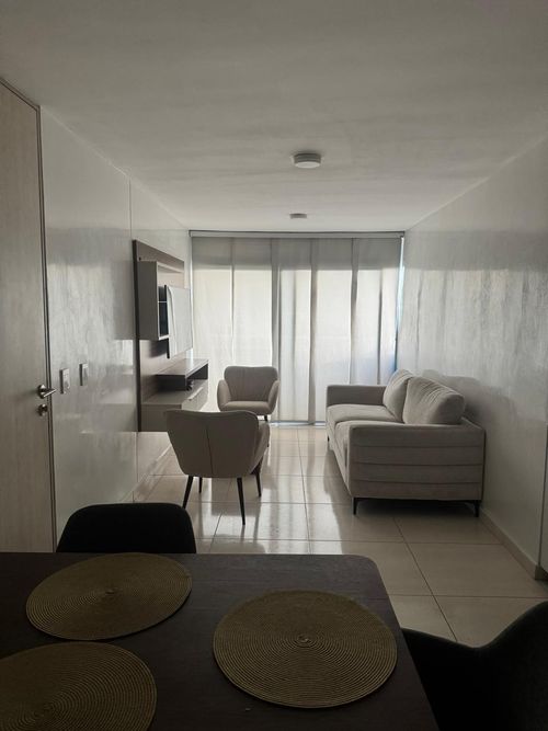 Apartamento de 3 alcobas en venta en Conjunto Alicante, Girón, 66 m² · foto 3 de 10