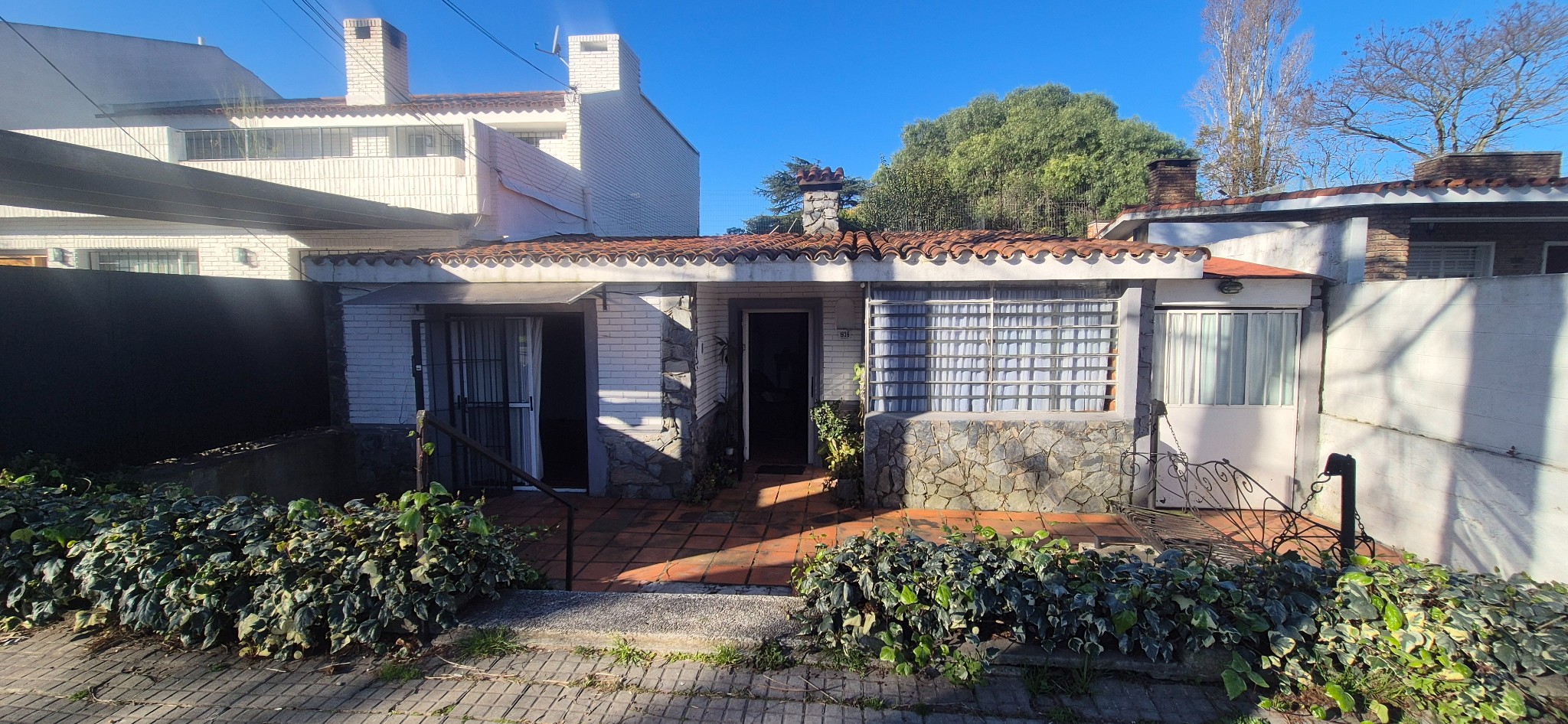 CARRASCO SUR, PADRÓN ÚNICO de 200 M² DE TERRENO.  GRAN POTENCIAL, EXCELENTE ZONA