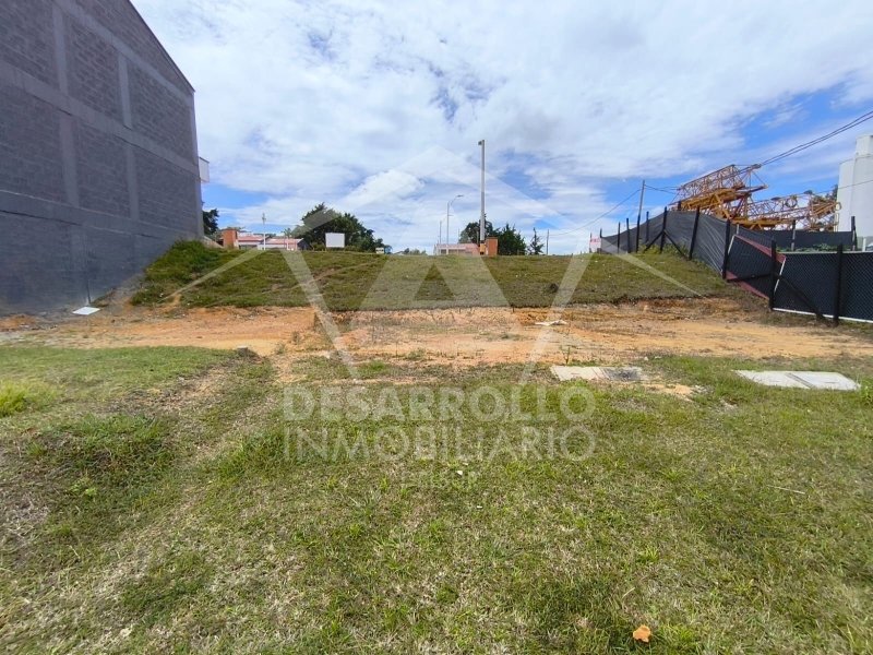 Land in San Antonio de Pereira (1085 m²) for Sale - 4