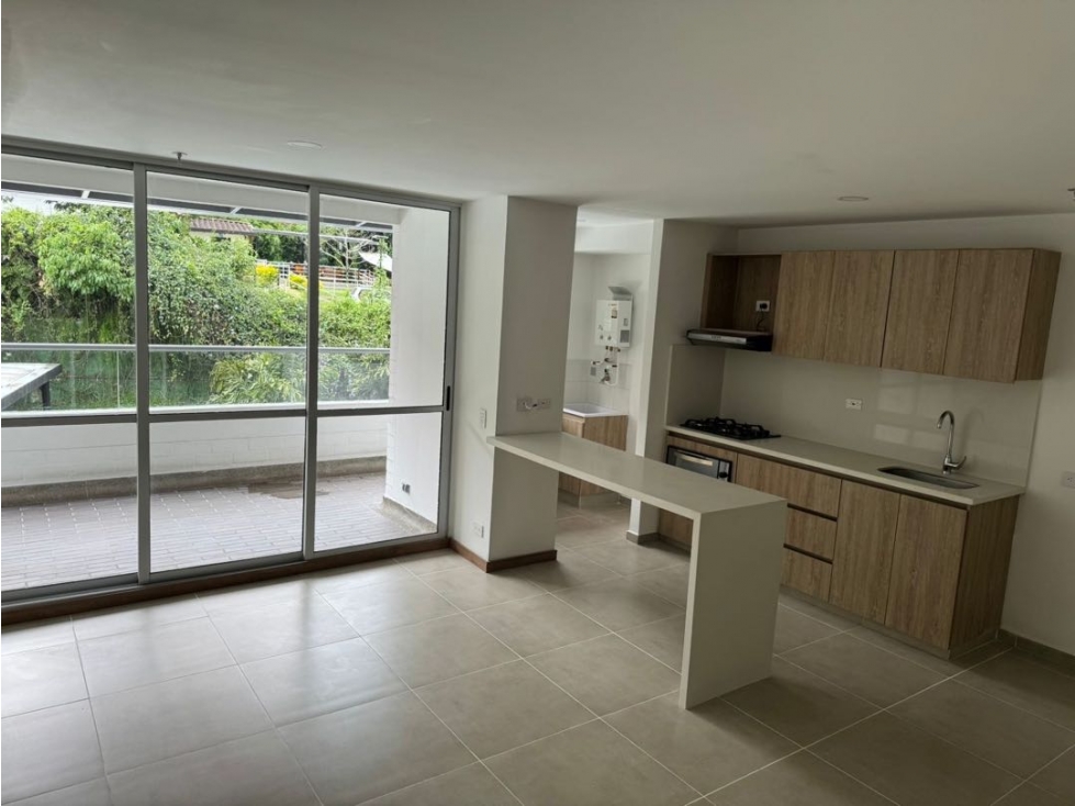 Apartamento en venta en Loma Del Barro, Envigado · foto 2 de 24