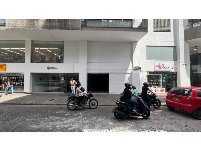 Local en arriendo en Sector Plaza De Bolivar, Pereira, 180 m² · foto 2 de 21