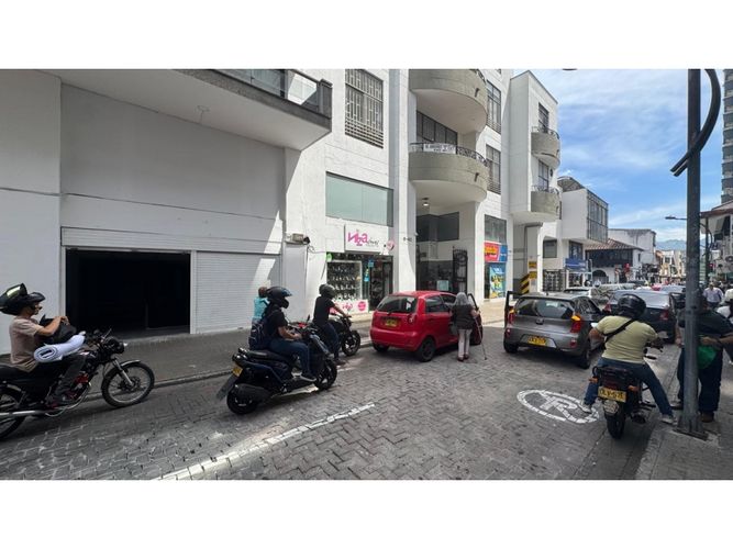 Local en arriendo en Sector Plaza De Bolivar, Pereira, 180 m² · foto 3 de 21