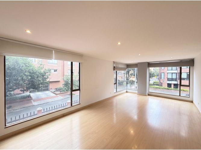 Apartamento en venta en El Virrey, Bogotá, 111 m² · foto 8 de 16