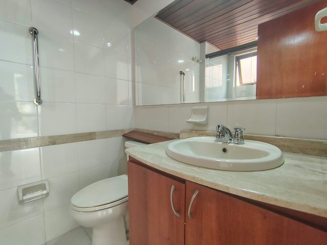 Apartamento de 2 alcobas en arriendo en El Poblado, Medellín, 74 m² · foto 7 de 12