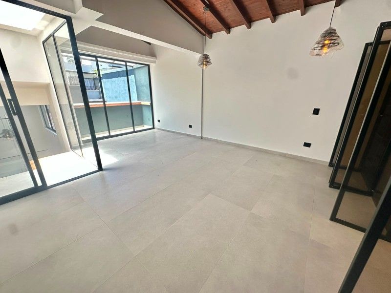 Casa en arriendo en El Poblado, Medellín · foto 9 de 20