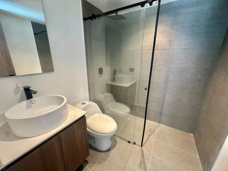 Casa en arriendo en El Poblado, Medellín · foto 13 de 20