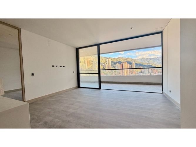 Apartamento de 2 alcobas en venta en Los Balsos, Medellín, 95 m² · foto 2 de 21
